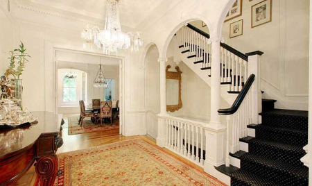 Broadway producer Tracy Aron sells UWS townhouse for $7M